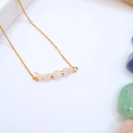 Collier quartz rose mi-long doré