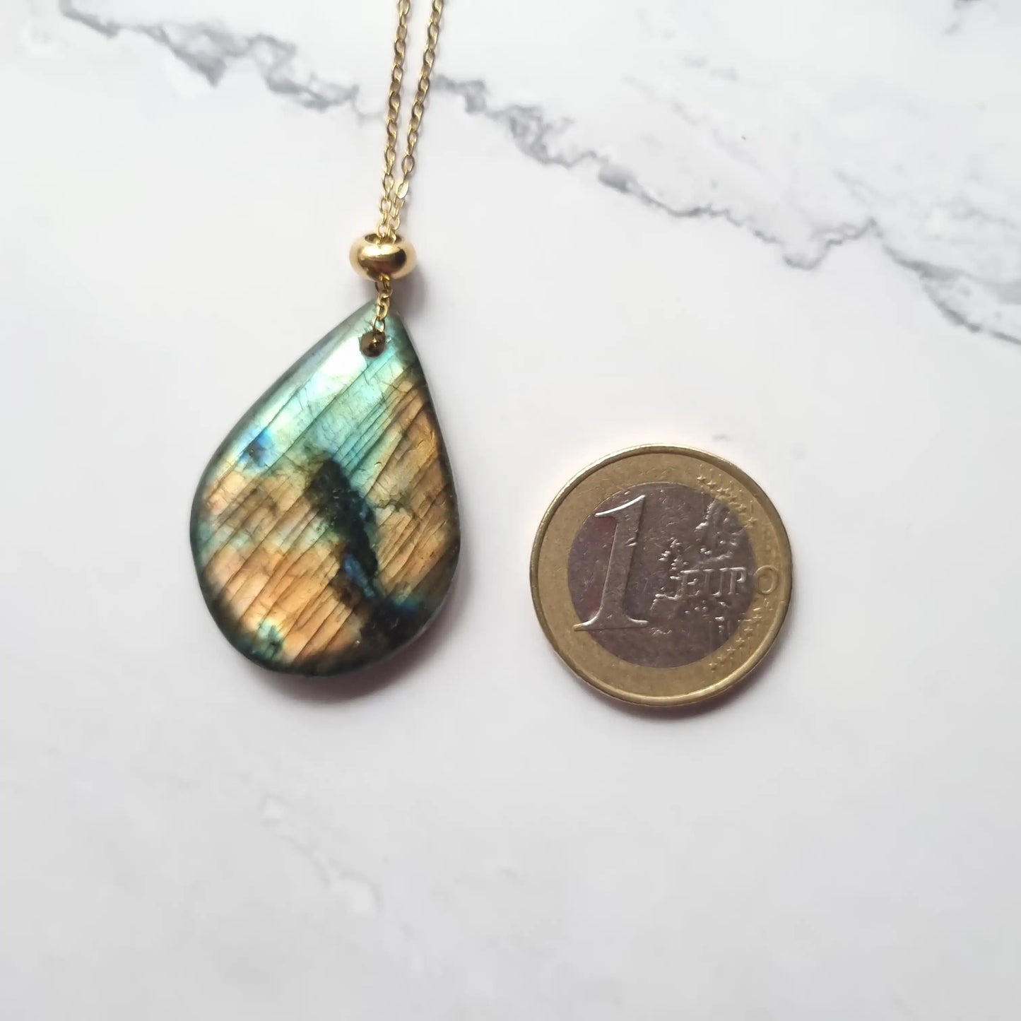taille pendentif labradorite goutte MystikBox